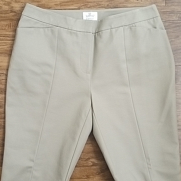 Chico's So Slimming Ankle Pants Taupe Smooth Seam Front 0.5 - Picture 5 of 8